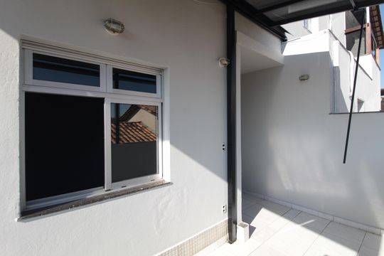 Varanda da Sala de apartamento para alugar com 2 quartos, 100m² em Piratininga, Belo Horizonte