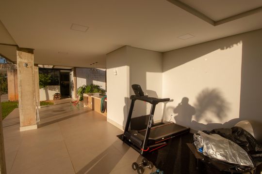 Casa à venda com 3 quartos, 790m² em Setor Habitacional Arniqueira, Brasília