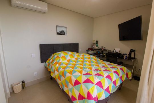 Casa à venda com 3 quartos, 790m² em Setor Habitacional Arniqueira, Brasília