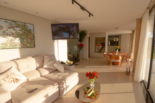 Casa à venda com 3 quartos, 790m² em Setor Habitacional Arniqueira, Brasília