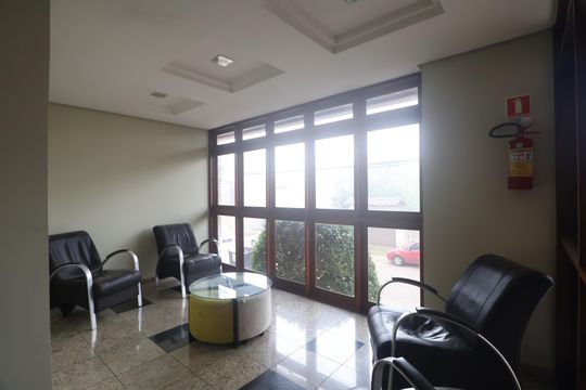 Hall de entrada de apartamento para alugar com 3 quartos, 166m² em Vila Eunice Nova, Cachoeirinha