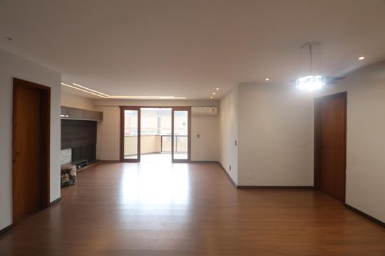 Apartamento para alugar com 3 quartos, 166m² em Vila Eunice Nova, Cachoeirinha