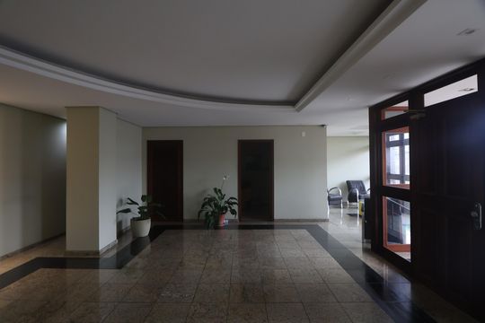 Hall de entrada de apartamento para alugar com 3 quartos, 166m² em Vila Eunice Nova, Cachoeirinha