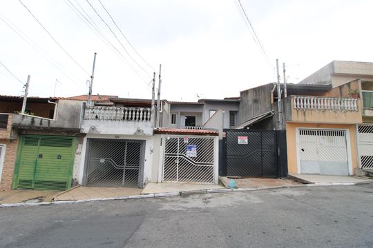 Fachada de casa à venda com 2 quartos, 83m² em Vila Jacuí, São Paulo