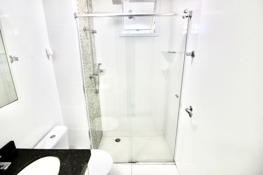 Banheiro  de apartamento para alugar com 1 quarto, 35m² em Vila Guilhermina, São Paulo