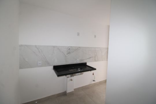 Sala / Cozinha de apartamento à venda com 2 quartos, 38m² em Vila Isolina Mazzei, São Paulo