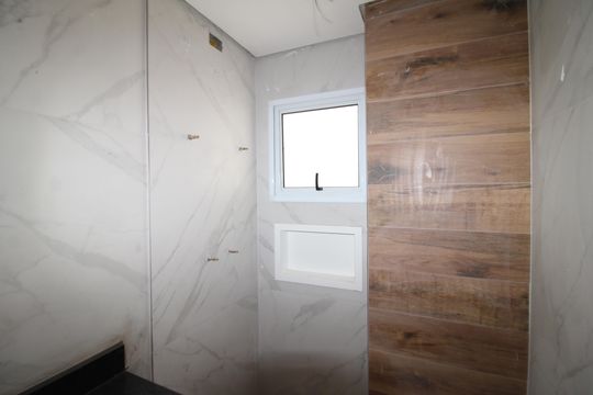 Banheiro de apartamento à venda com 2 quartos, 38m² em Vila Isolina Mazzei, São Paulo