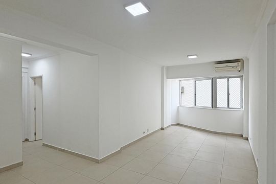 Apartamento para alugar com 2 quartos, 110m² em Embaré, Santos