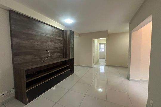 Sala de apartamento para alugar com 2 quartos, 72m² em Tamboré, Barueri
