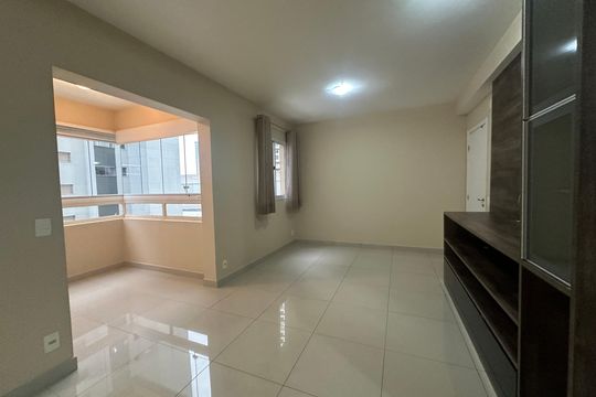 Sala de apartamento para alugar com 2 quartos, 72m² em Tamboré, Barueri