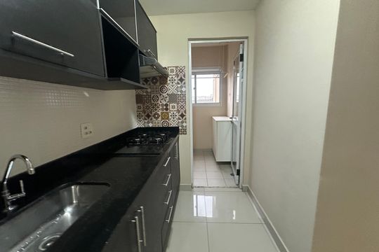 Cozinha de apartamento para alugar com 2 quartos, 72m² em Tamboré, Barueri