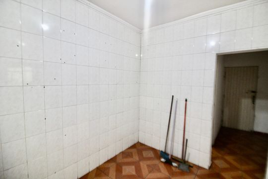 Corredor de casa para alugar com 2 quartos, 110m² em Parque Boturussu, São Paulo