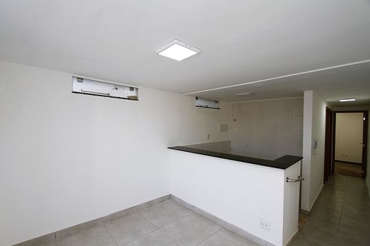 Sala de casa para alugar com 2 quartos, 41m² em Sagrada Família, Belo Horizonte