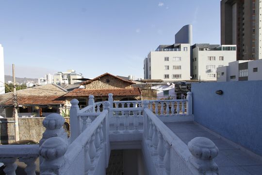 Área comum de casa para alugar com 2 quartos, 56m² em Sagrada Família, Belo Horizonte