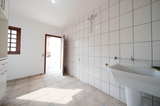 Área de Serviço de casa à venda com 3 quartos, 250m² em Vila Lais, São Paulo