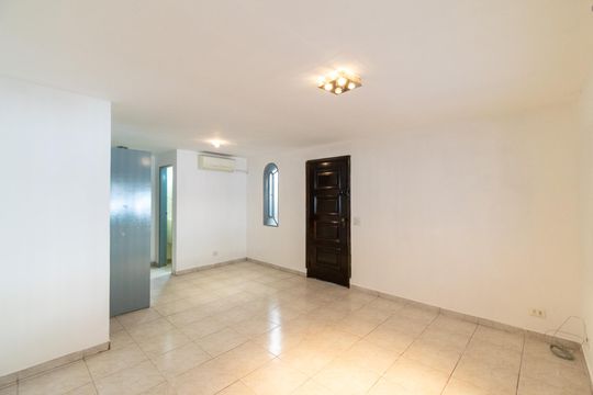 Sala de casa à venda com 3 quartos, 126m² em Vila Campestre, São Paulo