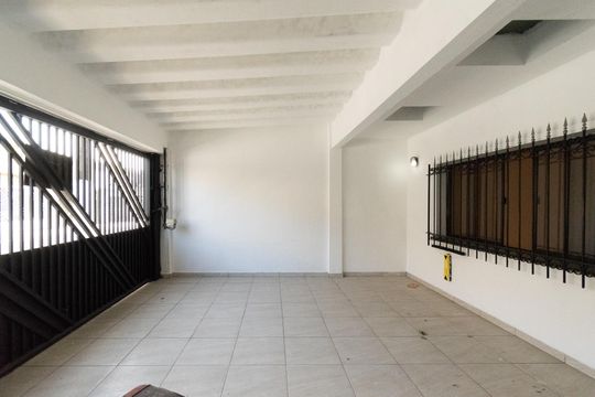 Garagem de casa à venda com 3 quartos, 126m² em Vila Campestre, São Paulo