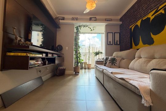 Sala de apartamento à venda com 2 quartos, 84m² em Jardim Santa Eudoxia, Campinas