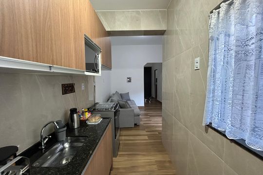 Cozinha de casa à venda com 2 quartos, 66m² em Engenho de Dentro, Rio de Janeiro
