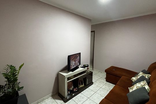 Sala de apartamento à venda com 2 quartos, 46m² em Vila Aquilino, Santo André