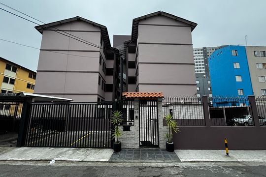 Fachada de apartamento à venda com 2 quartos, 46m² em Vila Aquilino, Santo André