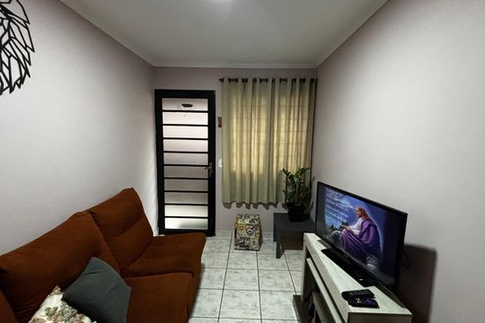 Sala de apartamento à venda com 2 quartos, 46m² em Vila Aquilino, Santo André