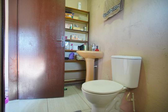 Banheiro de casa à venda com 3 quartos, 210m² em Santos Dumont, São Leopoldo