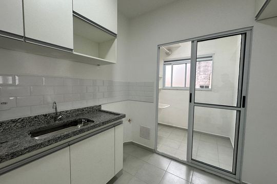 Cozinha de apartamento para alugar com 3 quartos, 72m² em Jardim Maria Helena, Barueri
