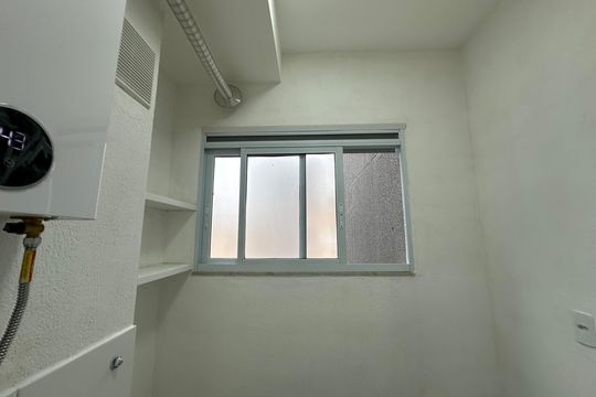 Área de Serviço de apartamento para alugar com 3 quartos, 72m² em Jardim Maria Helena, Barueri