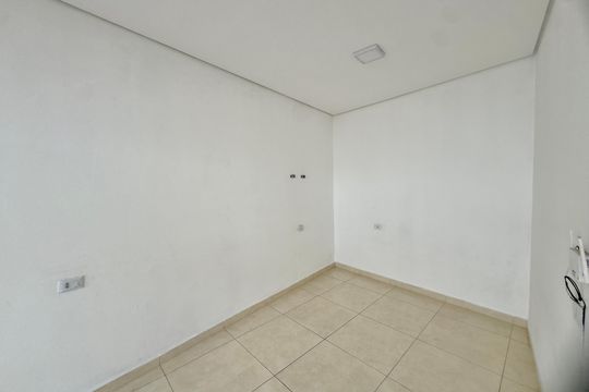 Quarto de casa para alugar com 1 quarto, 35m² em Jardim das Oliveiras 2, Guarulhos