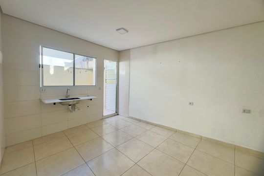 Sala cozinha de casa para alugar com 1 quarto, 35m² em Jardim das Oliveiras 2, Guarulhos