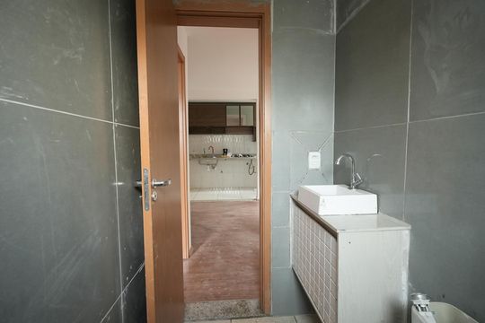 Banheiro Social de apartamento para alugar com 1 quarto, 42m² em Utinga, Santo André