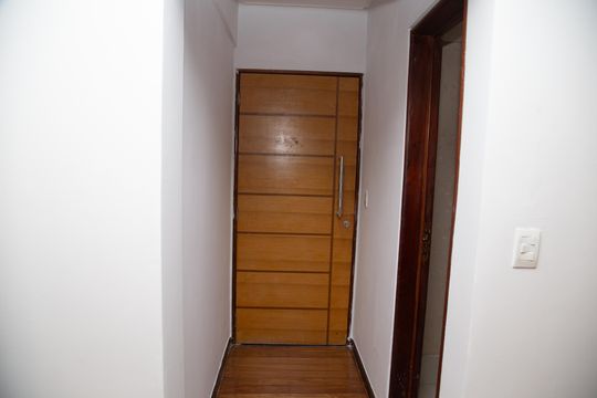 Corredor de apartamento à venda com 3 quartos, 76m² em Setor Bueno, Goiânia