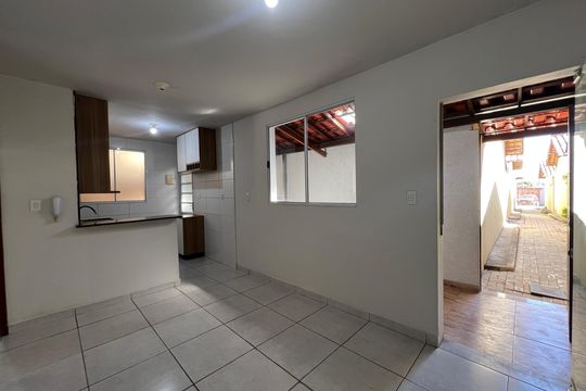 Casa para alugar com 2 quartos, 48m² em Bom Sossego, Ribeirão das Neves