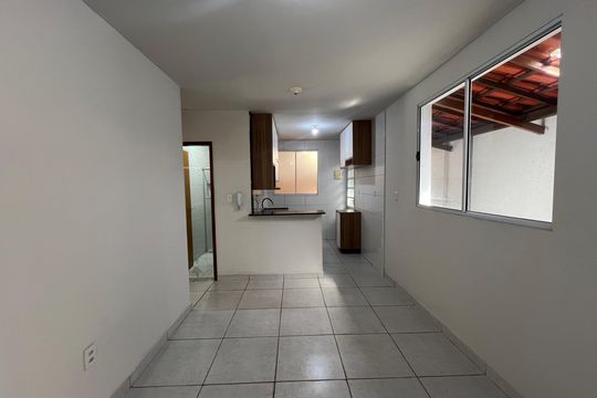 Sala de casa para alugar com 2 quartos, 48m² em Bom Sossego, Ribeirão das Neves