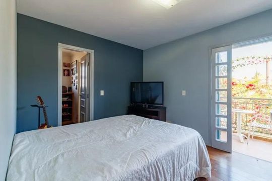 Quarto de casa de condomínio à venda com 5 quartos, 375m² em Morada dos Pinheiros (Aldeia da Serra), Barueri