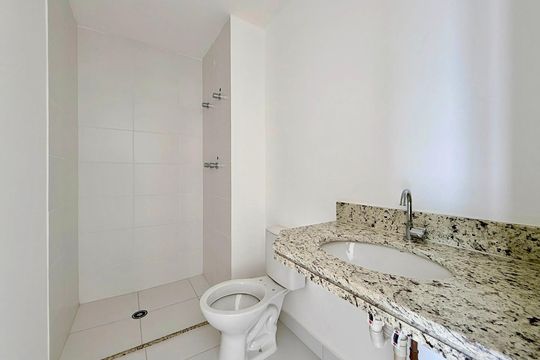 Banheiro  de apartamento à venda com 1 quarto, 34m² em Brooklin, São Paulo