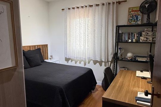 Quarto de casa à venda com 2 quartos, 90m² em Vila Carmosina, São Paulo