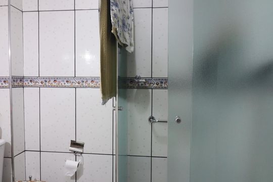 Banheiro Social de apartamento à venda com 1 quarto, 72m² em Vila Euclides, São Bernardo do Campo