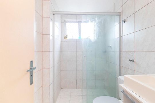 Banheiro de apartamento para alugar com 1 quarto, 45m² em Cidade Baixa, Porto Alegre