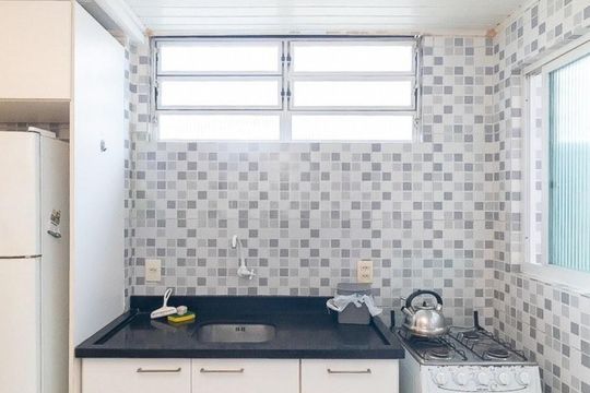 Cozinha de apartamento para alugar com 1 quarto, 45m² em Cidade Baixa, Porto Alegre
