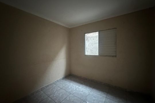 Quarto 1 de casa para alugar com 2 quartos, 50m² em Parque Imperial, Barueri