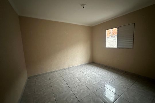 Quarto 2 de casa para alugar com 2 quartos, 50m² em Parque Imperial, Barueri