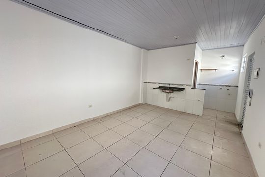 Kitnet de casa para alugar com 1 quarto, 25m² em Parque Sao Vicente, São Vicente