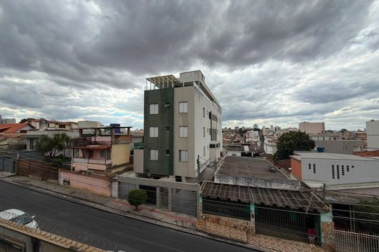 Vista de apartamento para alugar com 3 quartos, 89m² em Sagrada Família, Belo Horizonte