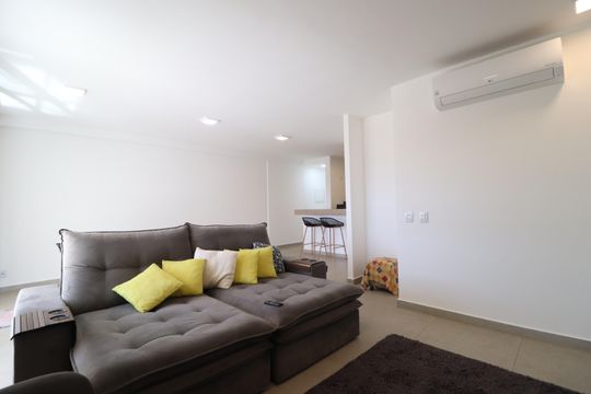 Sala de apartamento para alugar com 3 quartos, 110m² em Jardim Karaíba, Uberlândia