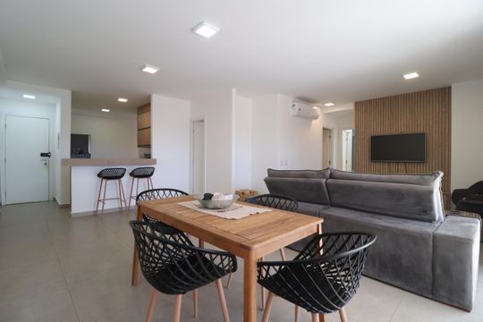 Apartamento para alugar com 3 quartos, 110m² em Jardim Karaíba, Uberlândia