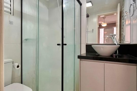 Banheiro da Suíte de apartamento à venda com 3 quartos, 60m² em Jardim Nova Europa, Campinas
