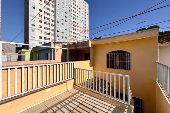 Quintal de casa à venda com 2 quartos, 130m² em Vila Nhocuné, São Paulo
