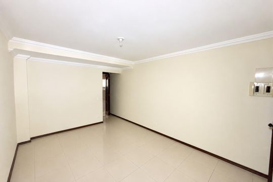Casa à venda com 2 quartos, 130m² em Vila Nhocuné, São Paulo